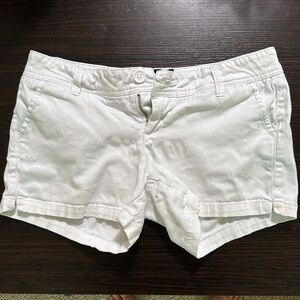 US Polo Assn. white shorts size 5/6 women’s/juniors